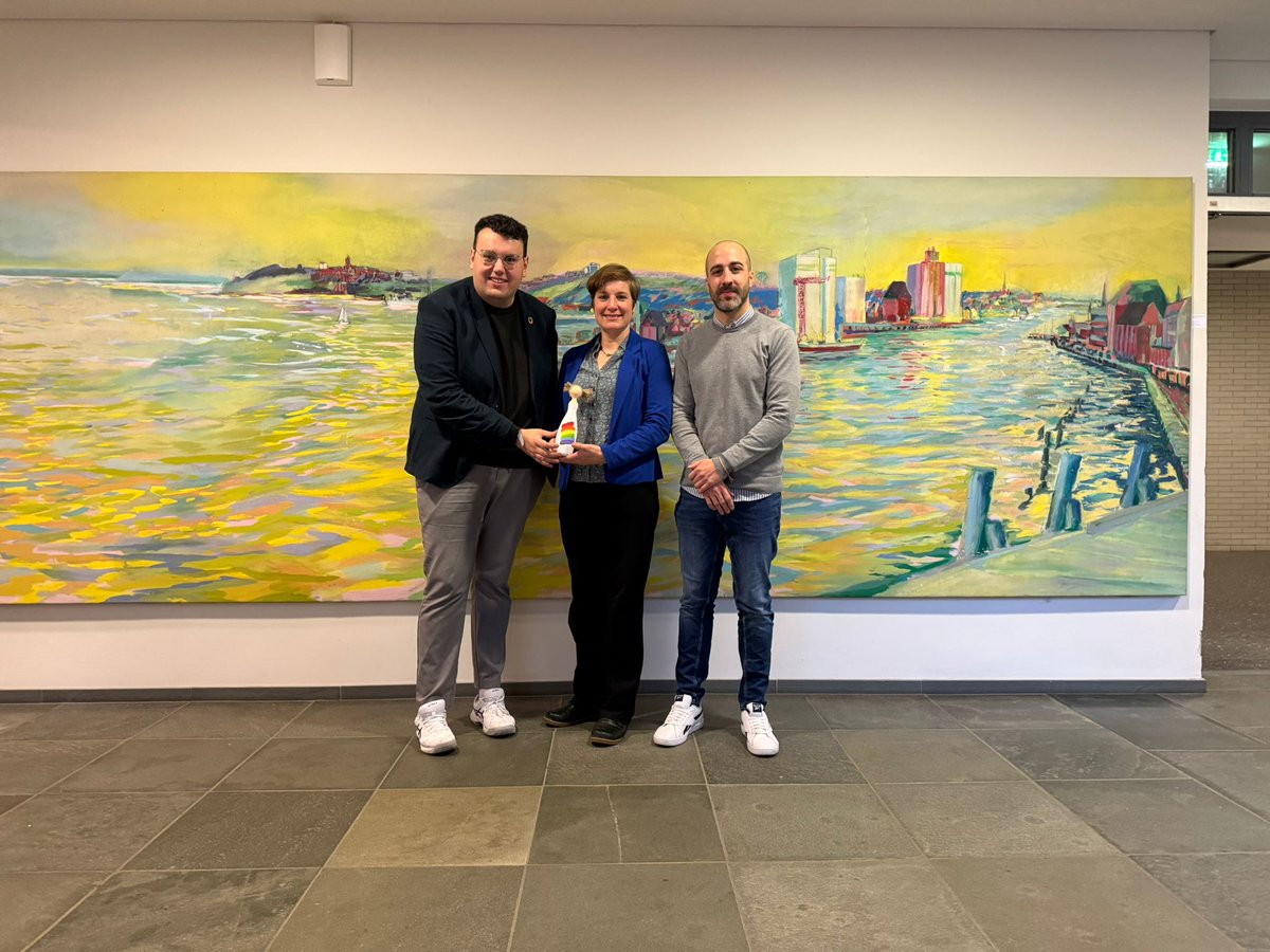 🤝Una delegació de Mollet visita la ciutat alemanya de Flensburg en el marc del projecte d’estudi de polítiques LGTBIQ+

🏳️‍🌈La visita va permetre intercanviar bones practiques i experiències en les polítiques de defensa dels drets del col·lectiu LGTBIQ+ entre els dos municipis