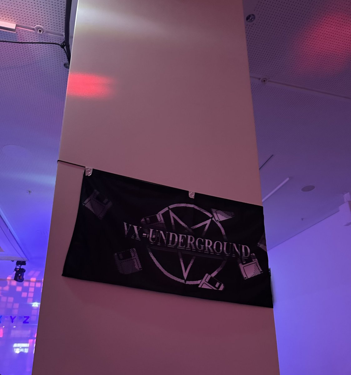 #38C3 The VXUG flag is up and we brought stickers🏴‍☠️We probably won’t be around the assembly all day. Send me a DM or call DECT 3095 if I’m not there
38c3.c3nav.de/l/vxug/
