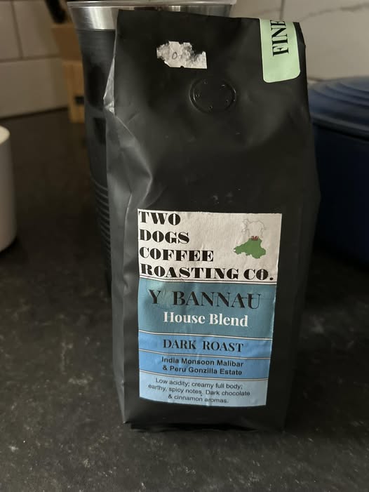 On the second day of Christmas Callum Ross Davies.&amp; Elinor Sarah gave to me a bag of Two dogs coffee. The best random present ever. Who’s got it better than me? Nooobody <a href="/twodogscoffee/">twodogscoffee</a>