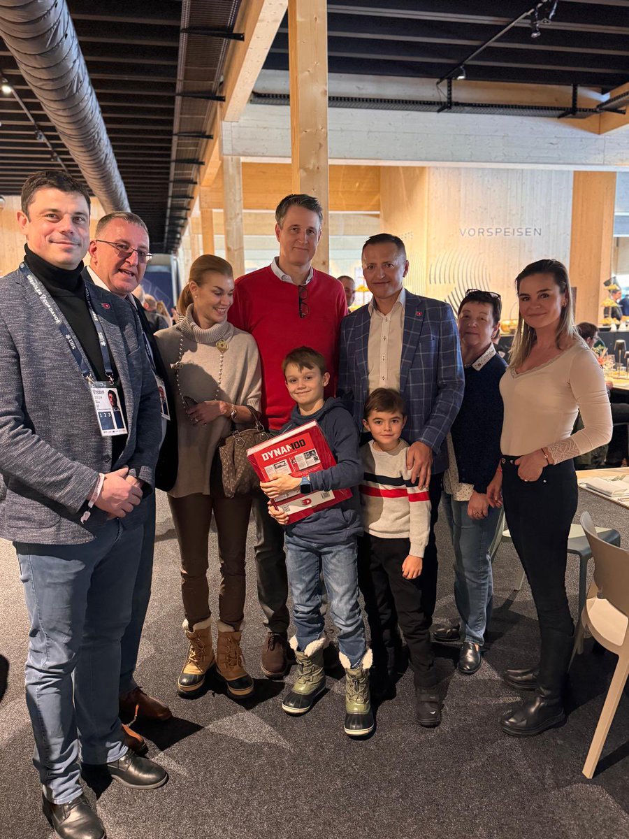Spengler Cup je místem pro výjimečná setkání. Hubertus Liechtenstein je členem slavného rodu s velkou tradicí a historií spojenou s Českem. Pro <a href="/HCPCE/">HC DYNAMO PARDUBICE</a> bylo potěšením poobědvat s jeho rodinou.