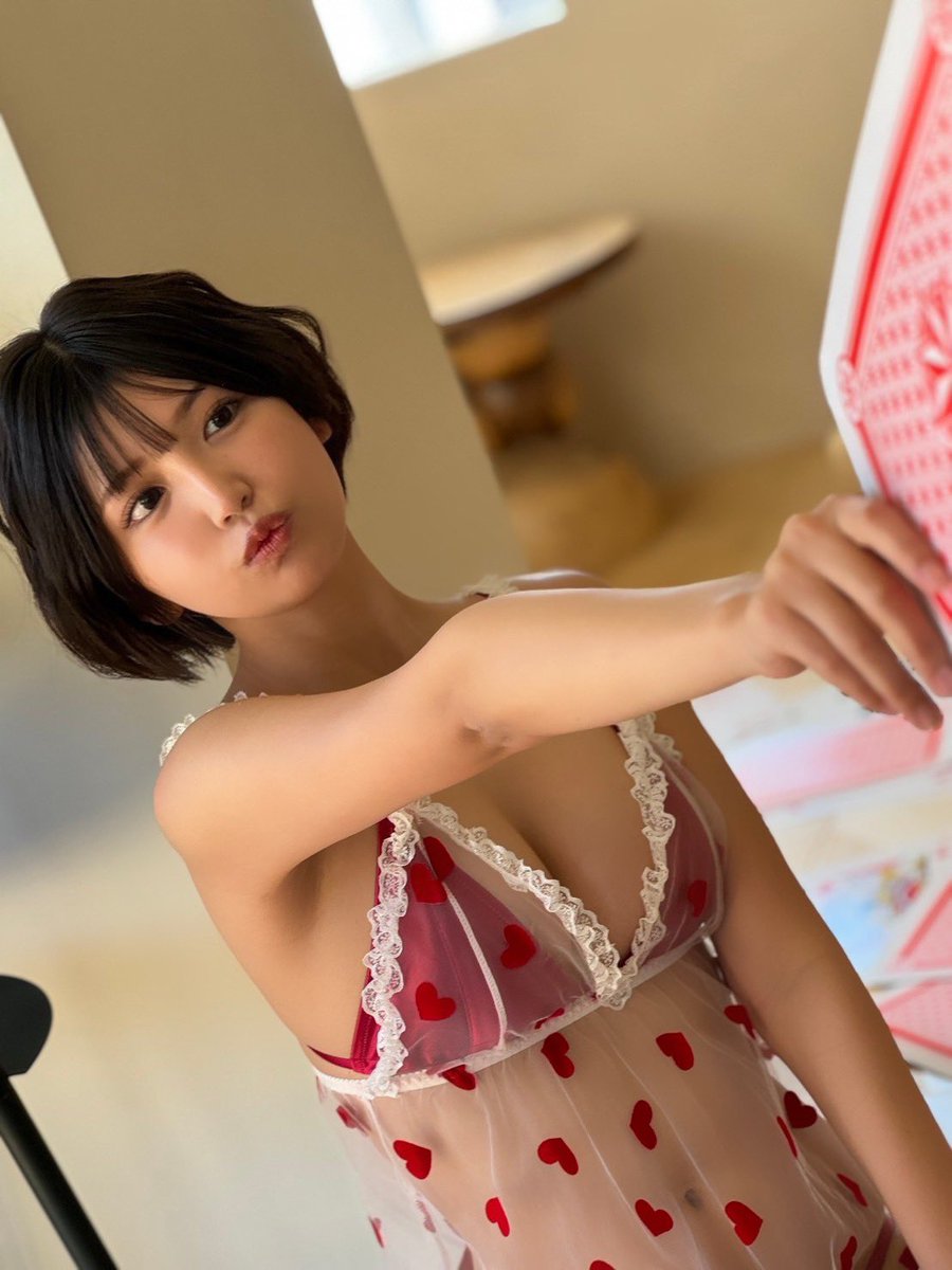 ╭━━━━━━━╮
💖　本日発売　💖
╰━ｖ━━━━━╯

ヤングアニマル巻末グラビア担当させていただいてます🥳✨✨

記念すべき初紙面なので絶対にゲットしてね❣️

感想はコチラ(https://t.co/IhTszMATpw)に送っていただけるととーーっても嬉しいです❣️

購入▶︎https://t.co/rPas3Y5EJK https://t.co/Z2797dx6Ew