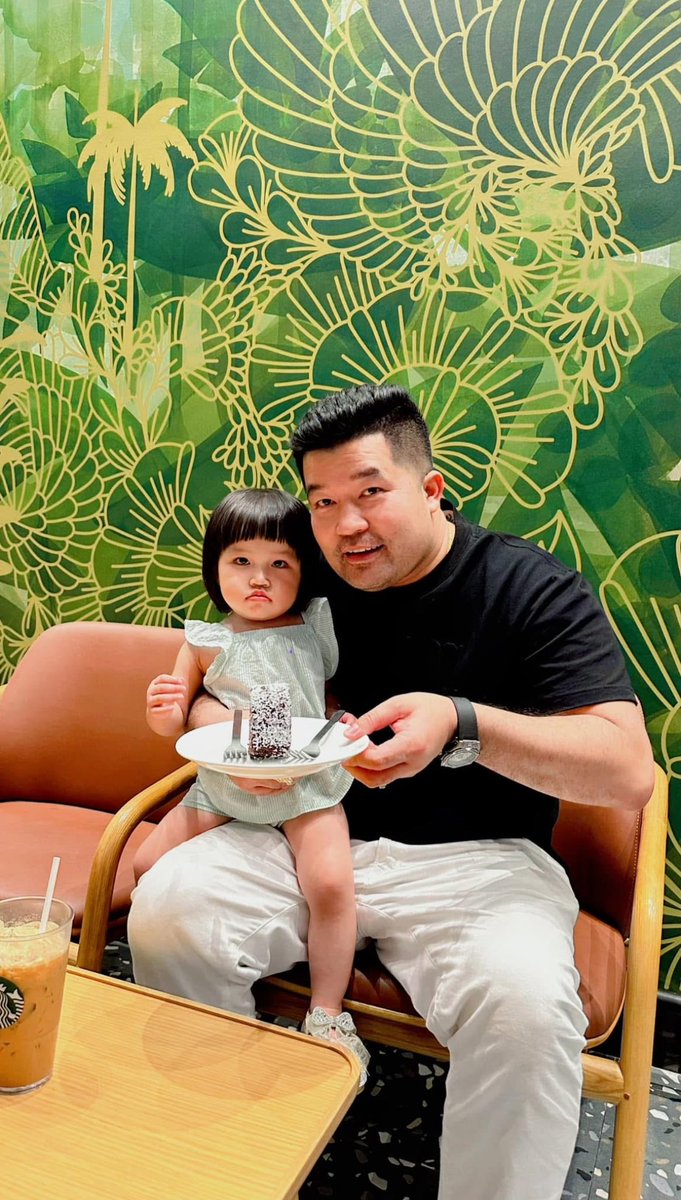 ChaiHpa3's tweet photo. เห็น ลูกมีความสุข พ่อก็ดีใจ🥰 https://t.co/3RlYOYEe2R