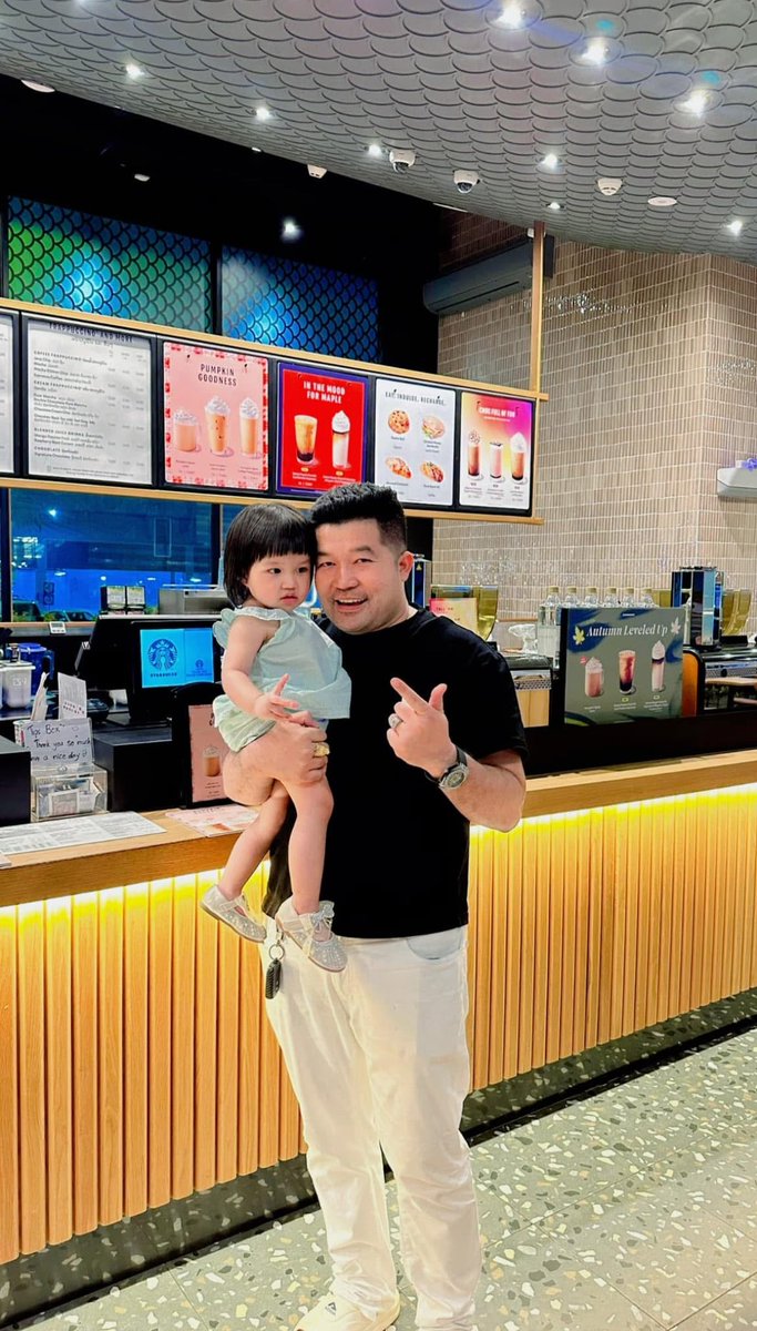 ChaiHpa3's tweet photo. เห็น ลูกมีความสุข พ่อก็ดีใจ🥰 https://t.co/3RlYOYEe2R