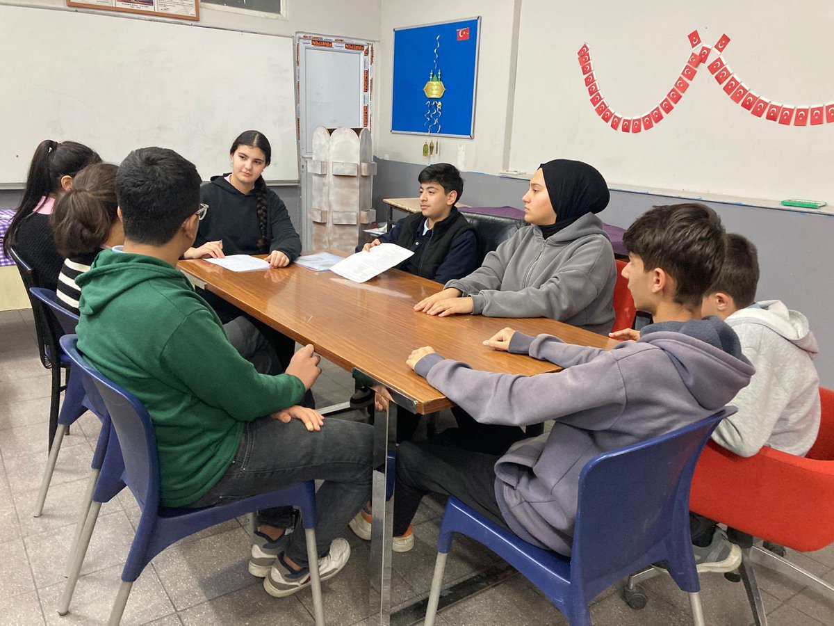 BollucaTUTEVOrtaokulu (@bollucatutevoo) on Twitter photo Bolluca Türk Tekstil Vakfı Ortaokulu Okul Meclisi Projesi kapsamında Aralık ayı toplantısını gerçekleştirmiştir.<a href="/ARNAVUTKOYMEM/">Arnavutköy İlçe Millî Eğitim Müdürlüğü</a> <a href="/TC_istanbul/">TC İstanbul Valiliği</a> Bolluca Türk Tekstil Vakfı Ortaokulu Okul Meclisi Projesi kapsamında Aralık ayı toplantısını gerçekleştirmiştir.<a href="/ARNAVUTKOYMEM/">Arnavutköy İlçe Millî Eğitim Müdürlüğü</a> <a href="/TC_istanbul/">TC İstanbul Valiliği</a>