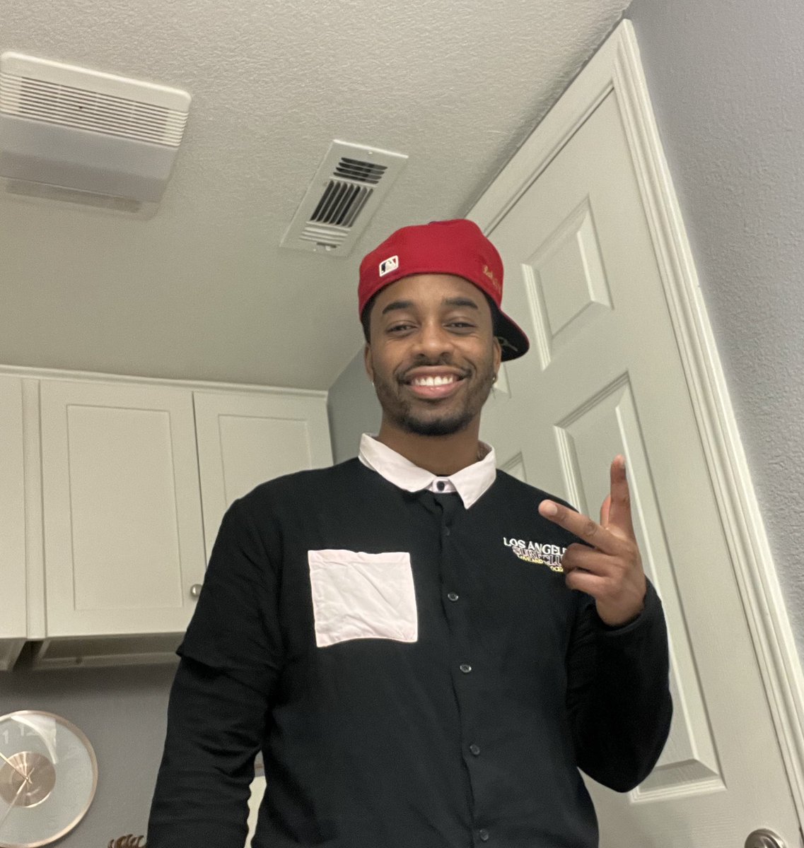 upliftjames's tweet photo. Bathroom pics w/ the best lighting 🙇‍♂️ https://t.co/IGeGzPf0TW