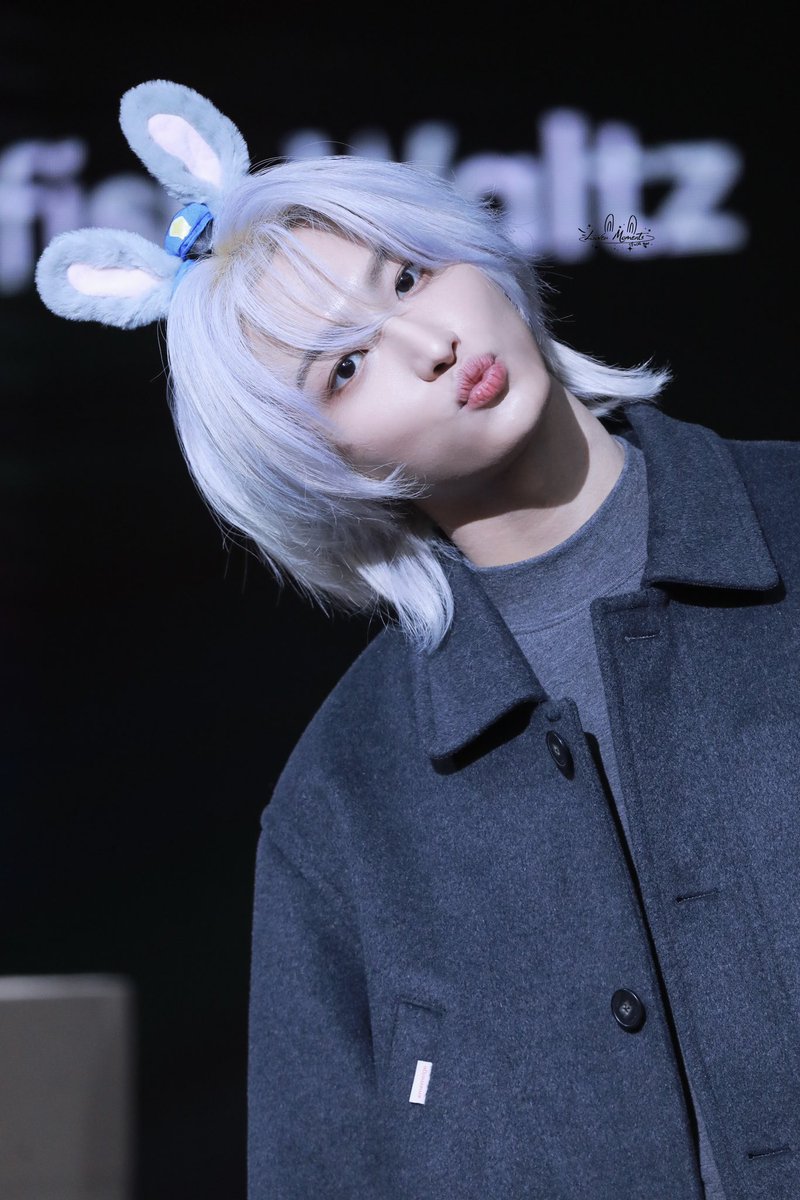 LioveU_1009's tweet image. 241227
🫳🏻🫳🏻🫳🏻
#에이티즈 #ATEEZ #SEONGHWA #성화