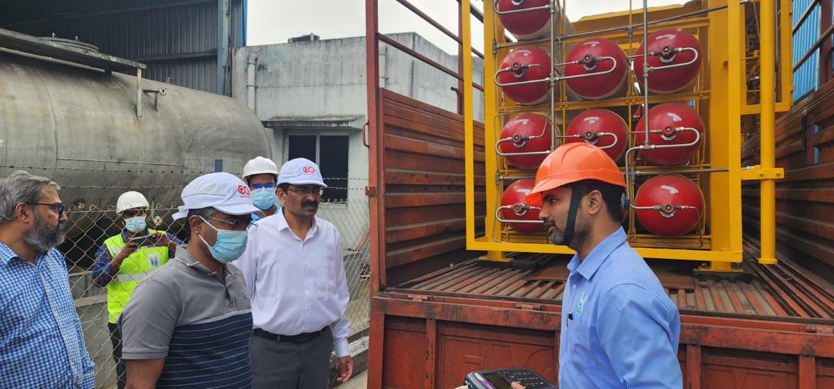 Commissioner, GHMC visited the Municipal Solid Waste (MSW) Processing and Disposal facility at Jawahar Nagar today from 7am to 1pm to understand the situation.

He visited   Weighbridges where vehicle weighment is done with automated RFID system without human interface and