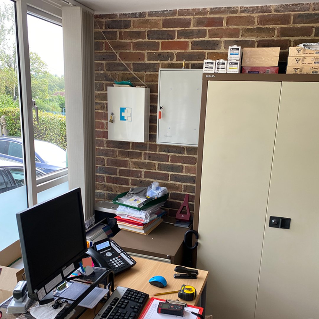 In busy environments like schools, tasks can pile up and overwhelm staff. That's why even small spaces need an organised setup for efficiency.  We transformed a cluttered office into a functional and inspiring workspace, enhancing flow and productivity..