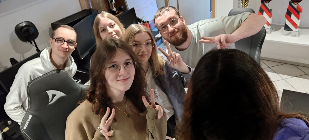 met my teammates forgot to post🐺