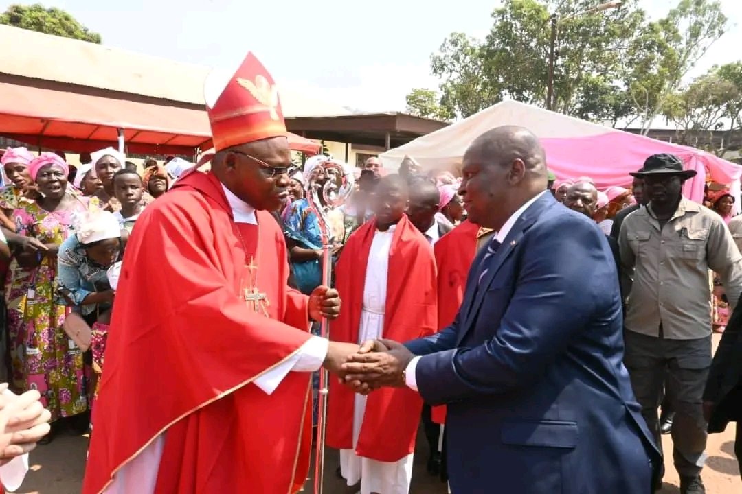 #RCA:Le président TOUADERA a participé à la messe dédié aux enfants malades.
