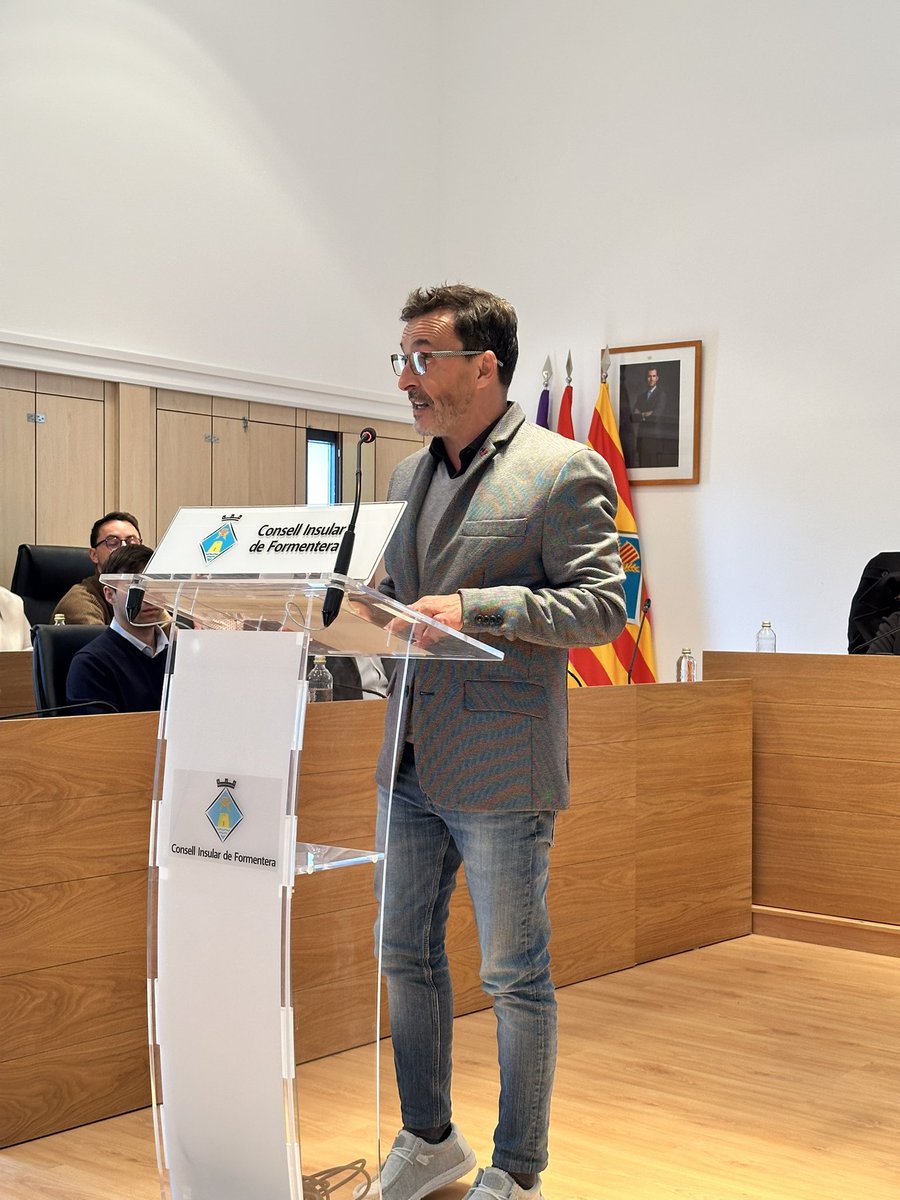 milena_herrera's tweet image. ➡️ Avui Formentera comença una nova etapa política.

🌹Els socialistes seguirem fent oposició constructiva, posant seny, formant part de les solucions, no dels problemes.

Molta sort i encerts al nou president i el seu equip, que serà la de tot el poble de Formentera.