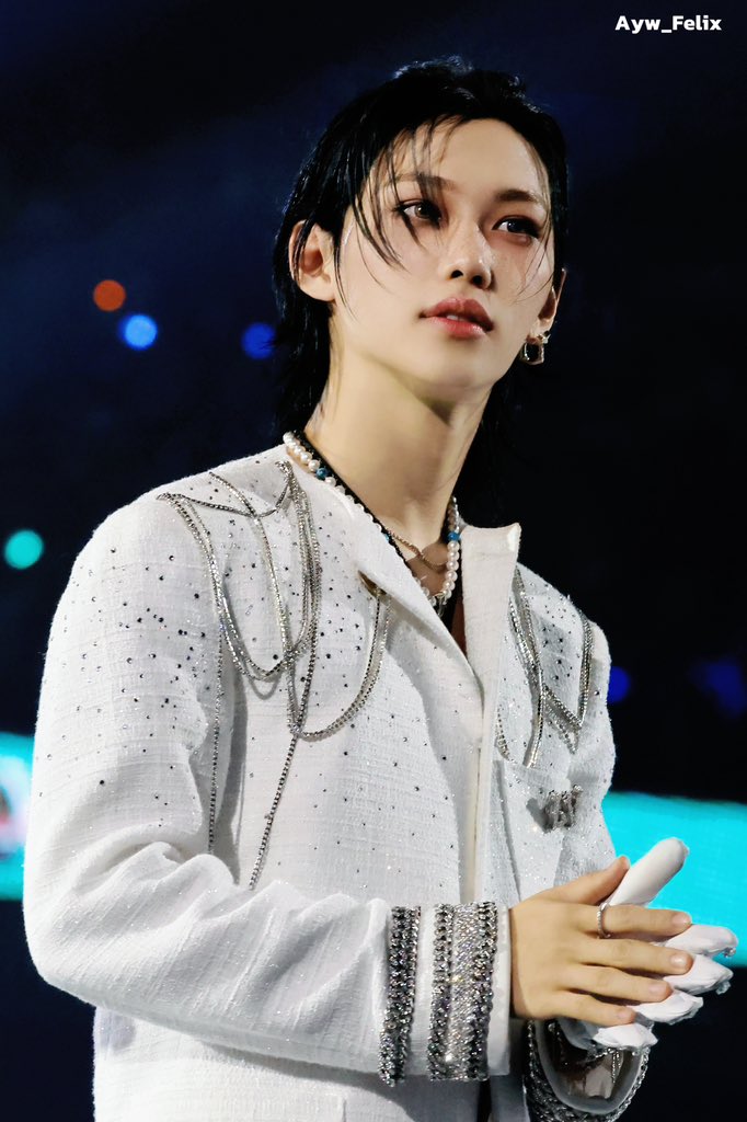 Ayw_Felix's tweet photo. 241225   가요대전 Seoul 🇰🇷

#스트레이키즈 #StrayKids
#필릭스 #Felix #용복이 https://t.co/utz9b3wOVo