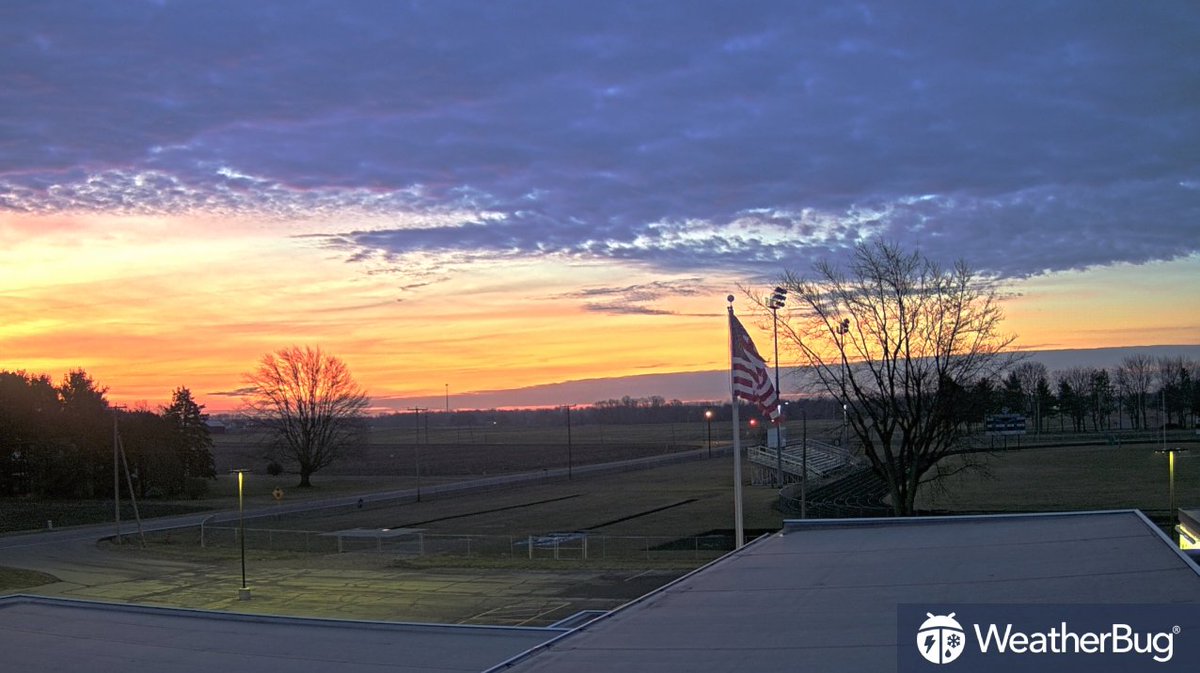 WeatherBug's tweet image. Start your morning here with some beautiful sunrises from the Midwest! 🌅 These stunning views remind us of the peaceful start to a new day. Which one is your favorite? #MidwestMagic #SunriseVibes #WeatherBug