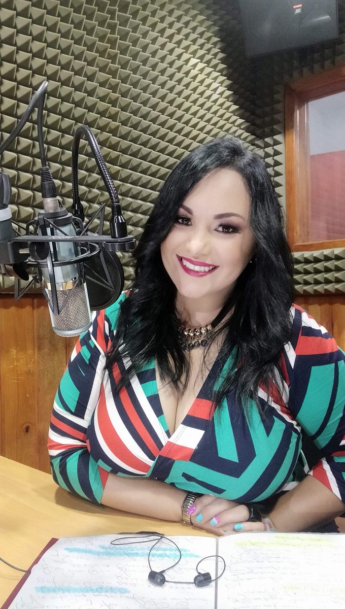 Aunque te sientas perdido y sin fuerzas recuerda que cada día puede ser el comienzo de algo maravilloso. No te rindas