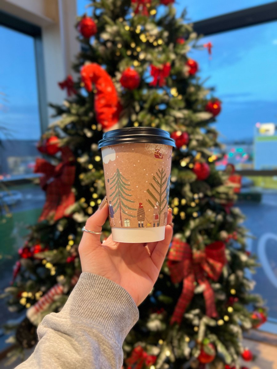 Friday &amp; coffee - the perfect match 👌🎄