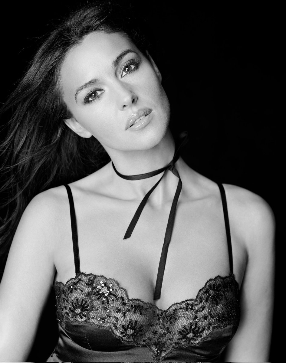 #MonicaBellucci 🖤🖤