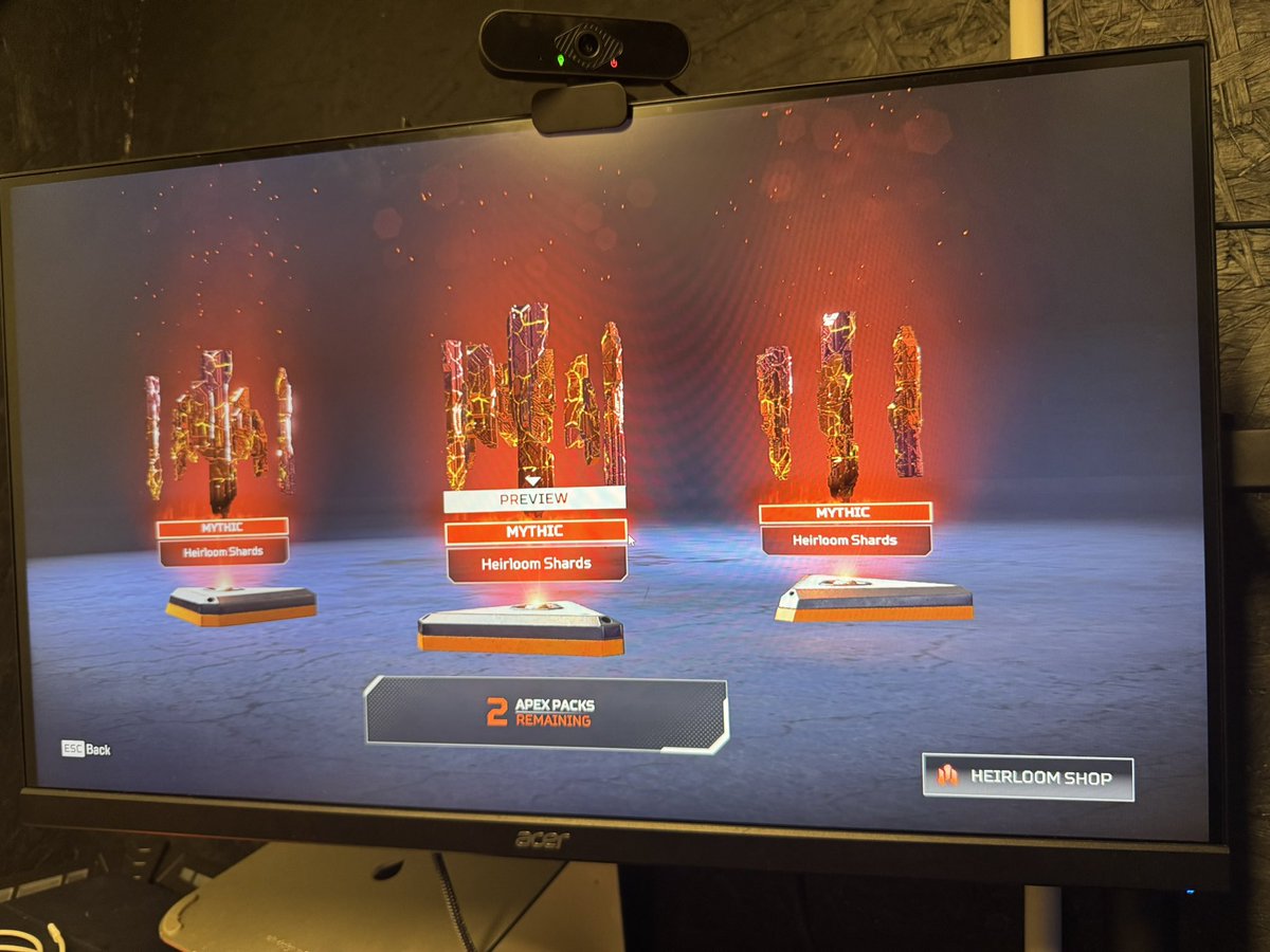 BeardedJeff's tweet photo. What a great stream last night! 
Got my first ever shards on apex!
@PlayApex 
@KickCommunity 
@kick https://t.co/NWPQA924Ft