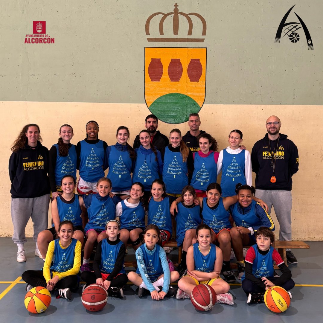 Finalizan las Jornadas de Tecnificación de Navidad 🎅

Semana intensa de preparación física, bote, finalizaciones, pase y tiro 🔥

¡ Estamos listas para el 2025 !

#YosoydelFA #FAmilia