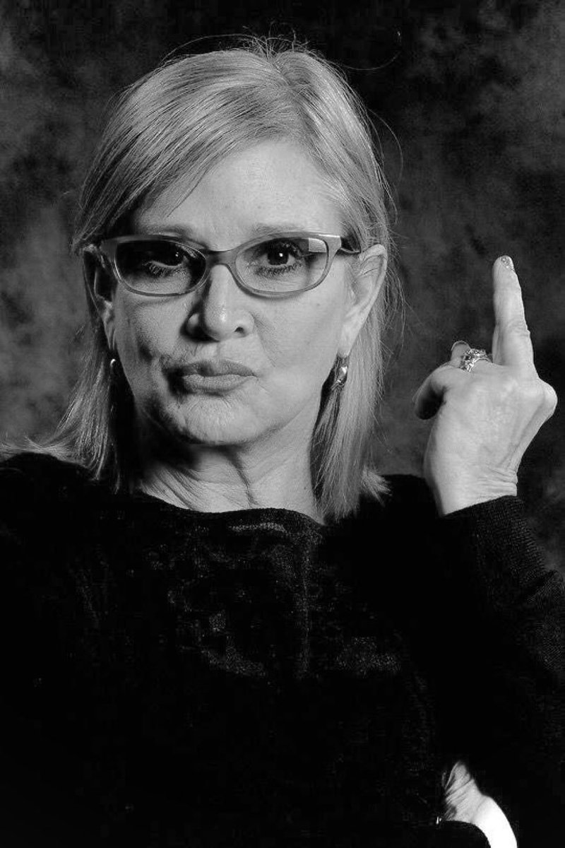 leiaspacebunss's tweet image. it’s been 8 years since we lost our princess. we love you and miss you carrie🤍 #carrieonforever