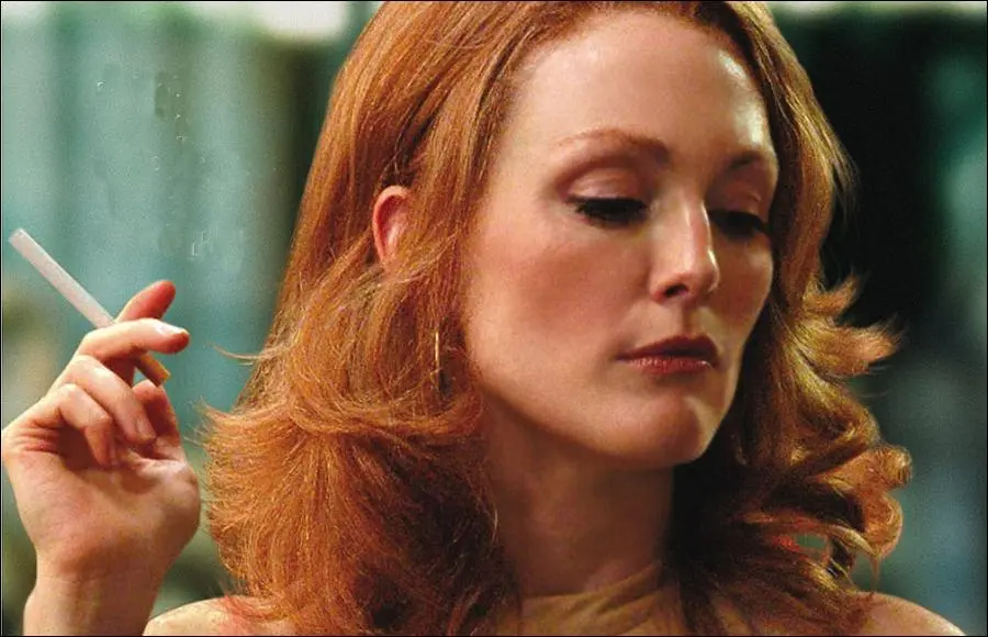 does julianne moore smoke cigarettes @smokingissexy on Tumblr Julianne Moore has a captivating