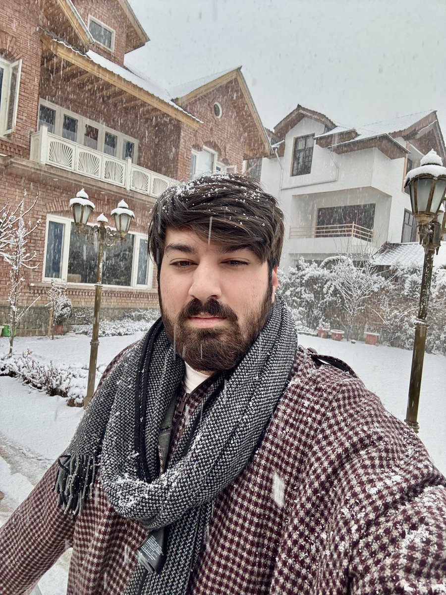 Dildaarwatali's tweet photo. ❄️ https://t.co/edChnK4F0q