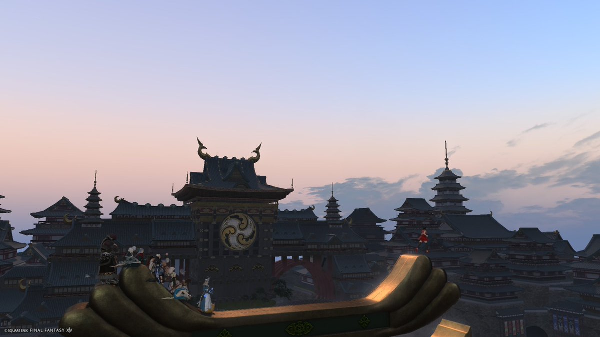 omt_ff's tweet photo. ここにこんなに人がたくさんいるの初めて見たー！いい日の出だ
楽しい空気をありがとうございます！
#年末ぽっ登山 https://t.co/9DYat6JlWG