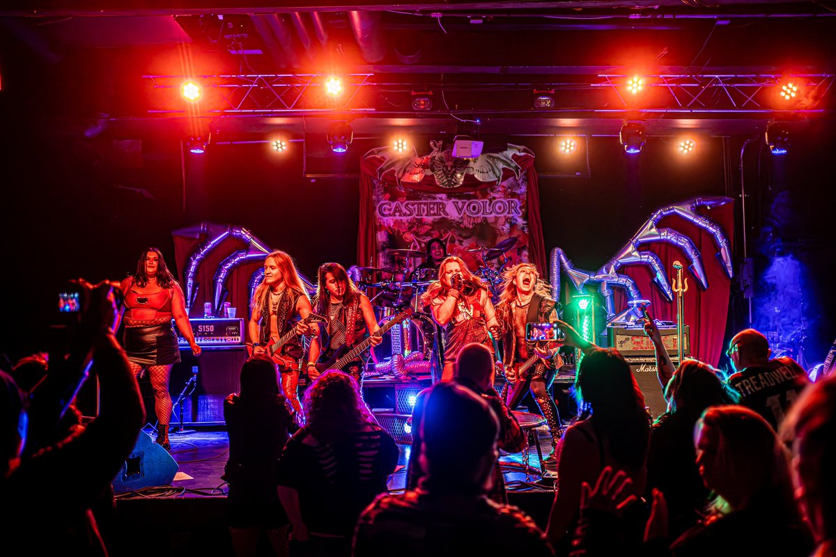 castervolor's tweet photo. 🔱⛓️🎭 THE INDUSTRIAL THEATER 🎭⛓️🔱

#hardrock #heavymetal #glamrock #unapologeticrock #rocknroll #80sinfluence #overthetop #steel #metal #fire #sparks #wings #leather #lace #studs #spikes #gnr #alicecooper #queen #motleycrue #beatles #rollingstones #motorhead #rammstein https://t.co/UHS83UZaXm