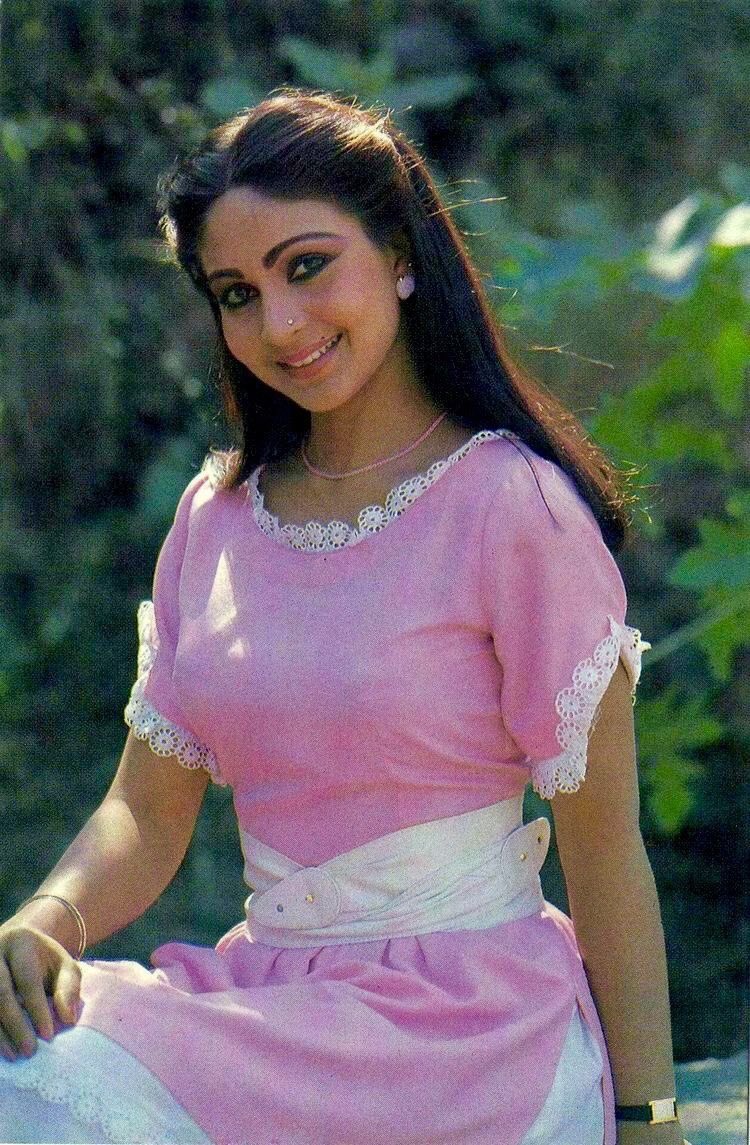 ꫂ ၴႅၴ. on X: — a young rati agnihotri in the 1980s. shes an indian  actress known for acting in hindi films as well as telugu & tamil films.  🎀🍈🌺 t.coLV9kkgb660 