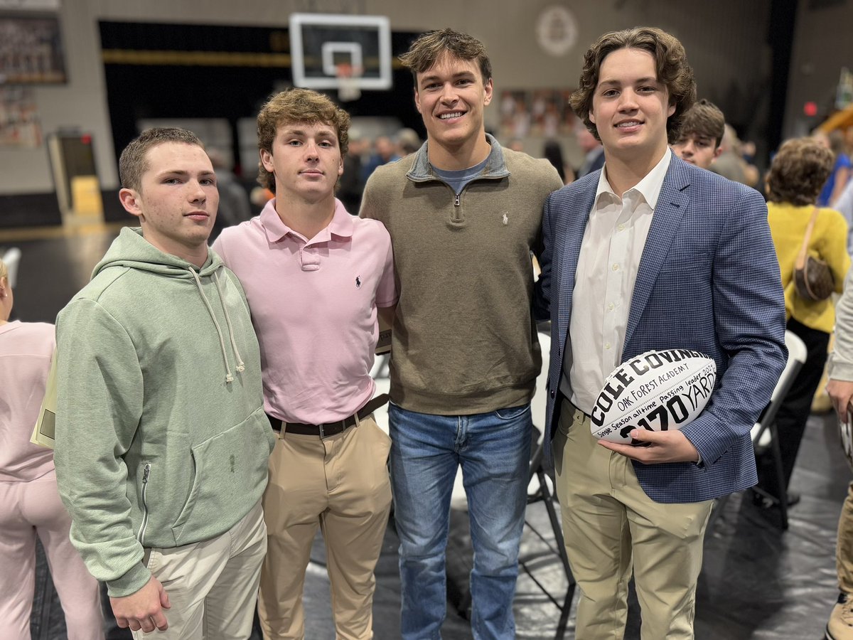 Corey Perkins (@coreyperkins03) on Twitter photo 24 OFA Football ✅ 25 class is going to be missed!
Perkins boys combined for over 2000 yards and 28 touchdowns this season🖤💛 <a href="/kade_perk7/">kade_perkins</a> <a href="/kaul_perkins/">Kaul Perkins</a>
Kade 10th
2nd Team All District
Kaul 12th
1st Team All District
5-6A All Star Game Offensive MVP
5A All MAIS Team
OFA MVP 24 OFA Football ✅ 25 class is going to be missed!
Perkins boys combined for over 2000 yards and 28 touchdowns this season🖤💛 <a href="/kade_perk7/">kade_perkins</a> <a href="/kaul_perkins/">Kaul Perkins</a>
Kade 10th
2nd Team All District
Kaul 12th
1st Team All District
5-6A All Star Game Offensive MVP
5A All MAIS Team
OFA MVP