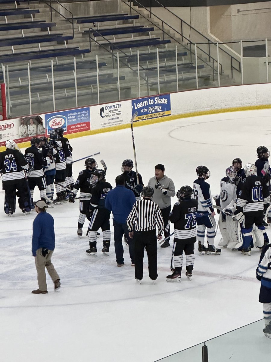 Athletics_DHS's tweet image. Winner!!!
Congrats Seniors!!