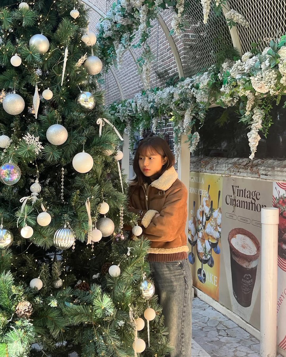 si_silver09's tweet photo. 241215 황시은 인스타그램 #황시은 🤎
귀여워😍

#황시은 #HWANGSIEUN https://t.co/XG3BlWEtoq