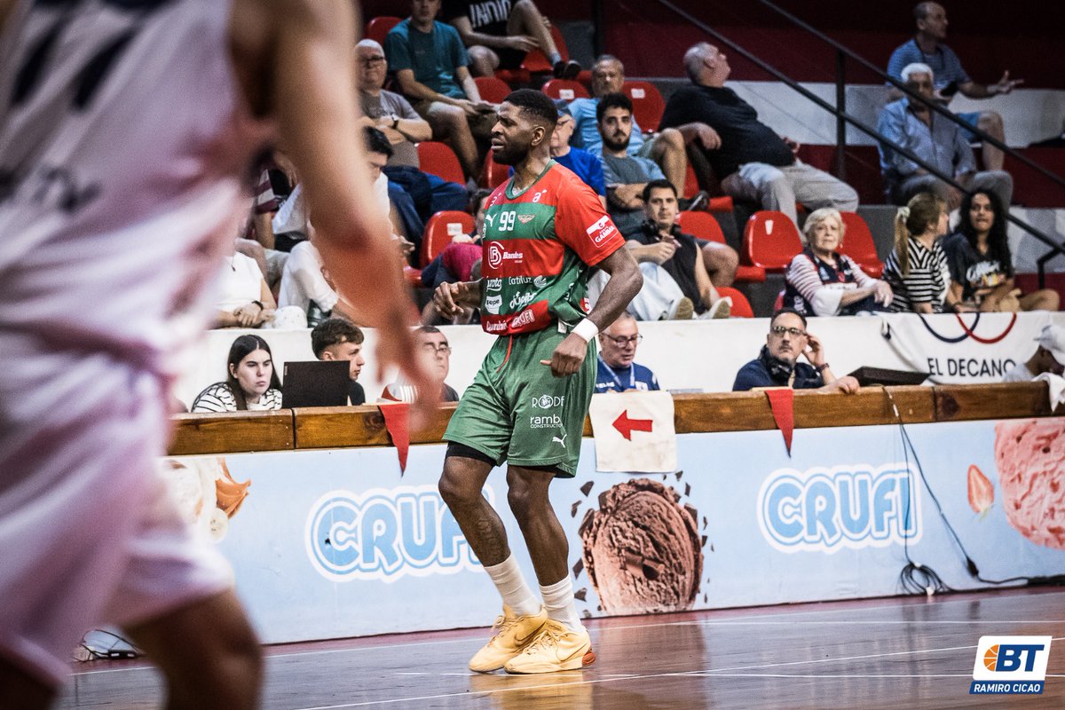 Basquet Total (@basquettotal) on Twitter photo #LUBxBT | DE LENGUA AFUERA
Aguada derrotó a Defensor Sporting 89-85 en un partido que se le complicó en el final.
📝 <a href="/SantiagoB23/">Santiago Benitez</a>
📸 <a href="/ramirocicao/">Ramiro Cicao</a>
👉 wp.me/p6K7W2-W5n #LUBxBT | DE LENGUA AFUERA
Aguada derrotó a Defensor Sporting 89-85 en un partido que se le complicó en el final.
📝 <a href="/SantiagoB23/">Santiago Benitez</a>
📸 <a href="/ramirocicao/">Ramiro Cicao</a>
👉 wp.me/p6K7W2-W5n