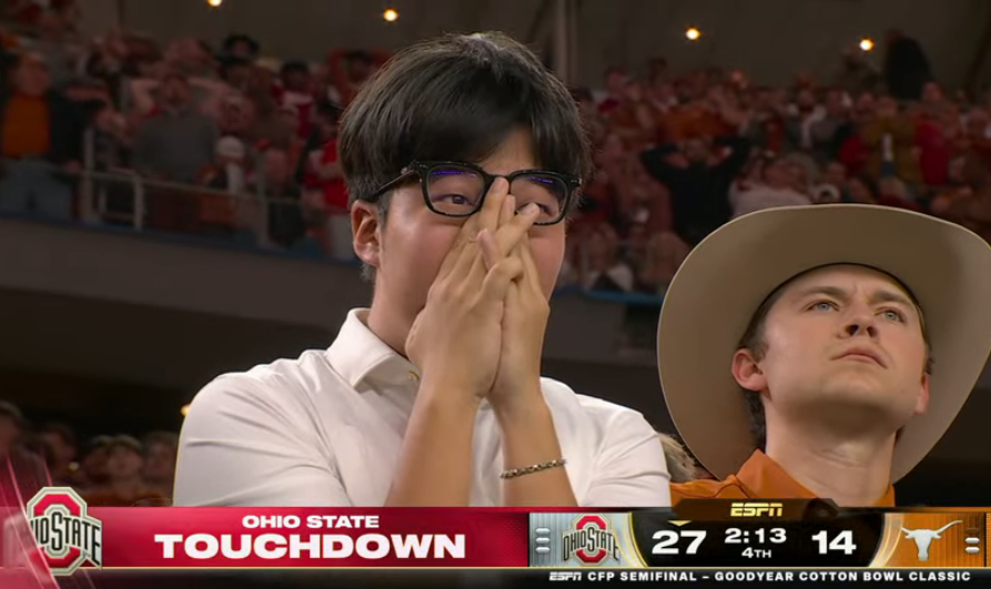 sadSECfans's tweet photo. Holy shit what a play #sadSECfans #CFBPlayoff #CottonBowl https://t.co/zRfmxwjR3W