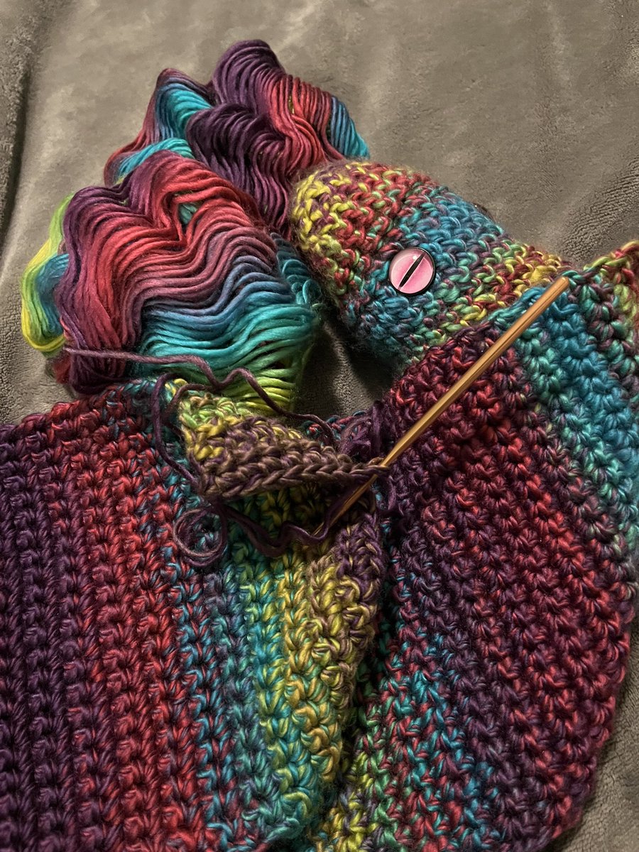 Mama Chaos tweet media