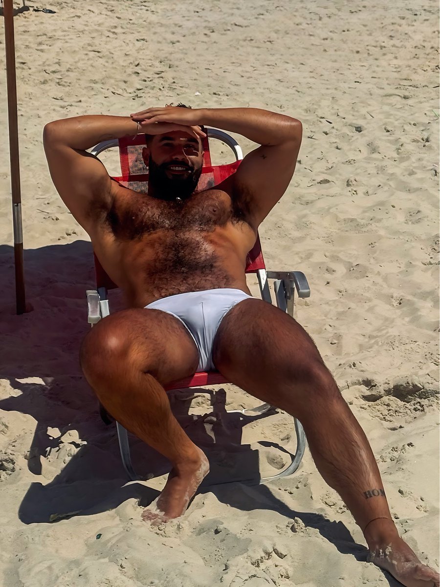 flagrado na praia no horário do almoço