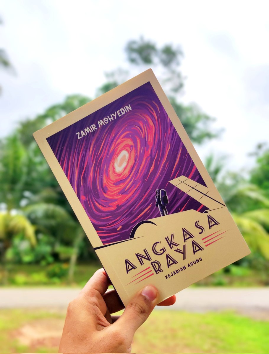 The Patriots menang Anugerah Judul Paling Laris: Ilmiah melalui buku Angkasa Raya. Alhamdulillah, ia menjadi buku pilihan utama pelajar sekolah untuk kategori ilmiah.

Terima kasih atas sokongan. Kalau belum beli lagi buku ini, boleh dapatkan di sini: s.shopee.com.my/3q7Mk3cXLe