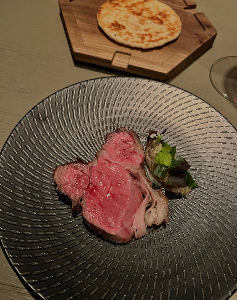 abrilzucchi's tweet image. if you don’t eat steak 5 times a week that looks like this, you’re ngmi