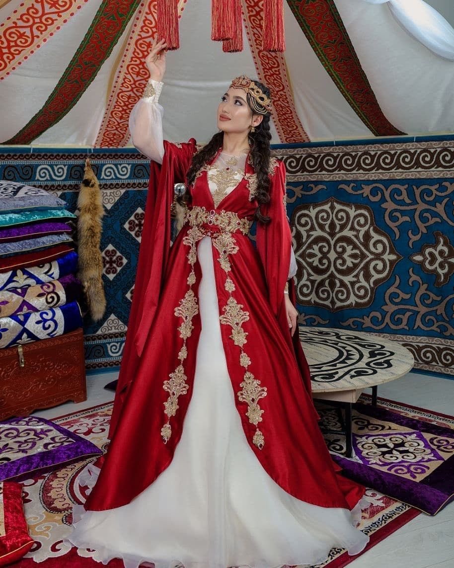 Traditional Turkish Clothing Bridal Kaftan Turque ✉️Etno Traditional  Wedding Dresses |Part •Kazakh Traditional Wedding Dress 🇰🇿 •Turkish  Traditional Wedding Dress🇹🇷 •Balkarian Traditional Wedding Dress •Uzbek  Traditional Wedding Dress 🇺🇿, image size:914x1143