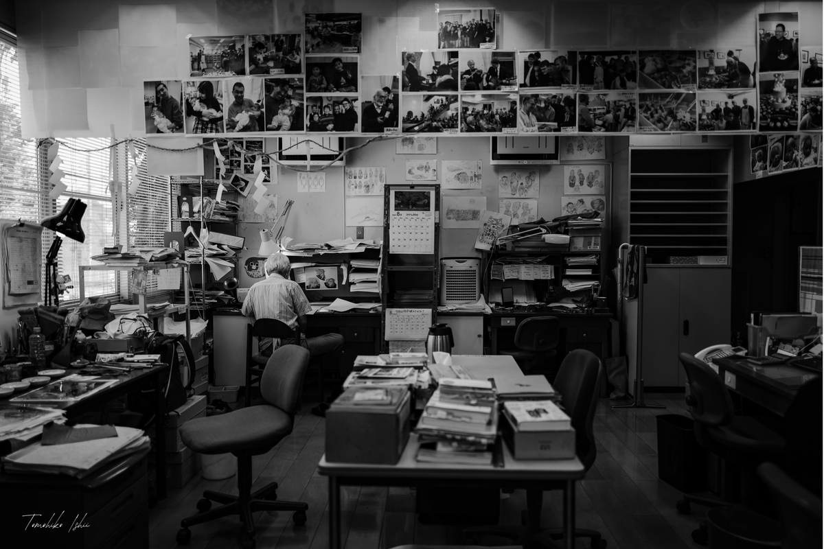 icitomohiko's tweet photo. 「#写真を学びたくてやったこと」24
引いて撮る。
師匠・渡部さとるさんの教え
「運動会でアップばっかり撮っても、20年後、子どもは喜ばない。友だちや学校の校舎━━当時が思い出せる情報量を撮る。写真は記録だからね」 https://t.co/8Hu98nXreY
