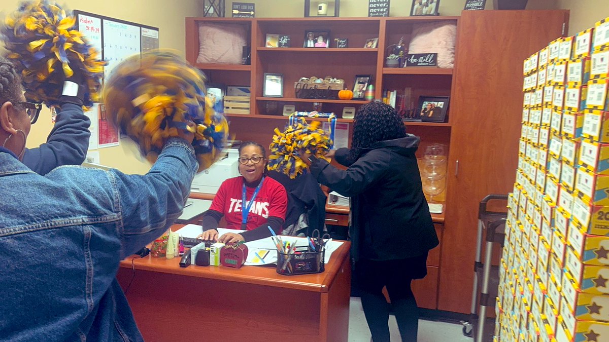 Jones Elementary School (@joneses_aisd) on Twitter photo Congratulations to our Golden Eagles of the Week! Thank you Ms. Bowers and Ms. Castillo for always ensuring our school looks amazing and welcoming for everyone that walks through its hallways! <a href="/dr_dharvey/">Darnisha Harvey</a> <a href="/carlonda_davis/">Carlonda Davis</a> <a href="/JoAnnNPayne/">JoAnn Payne, MBA, MAT</a> <a href="/palegria1/">Pedro Alegria, M. Ed</a> Congratulations to our Golden Eagles of the Week! Thank you Ms. Bowers and Ms. Castillo for always ensuring our school looks amazing and welcoming for everyone that walks through its hallways! <a href="/dr_dharvey/">Darnisha Harvey</a> <a href="/carlonda_davis/">Carlonda Davis</a> <a href="/JoAnnNPayne/">JoAnn Payne, MBA, MAT</a> <a href="/palegria1/">Pedro Alegria, M. Ed</a>
