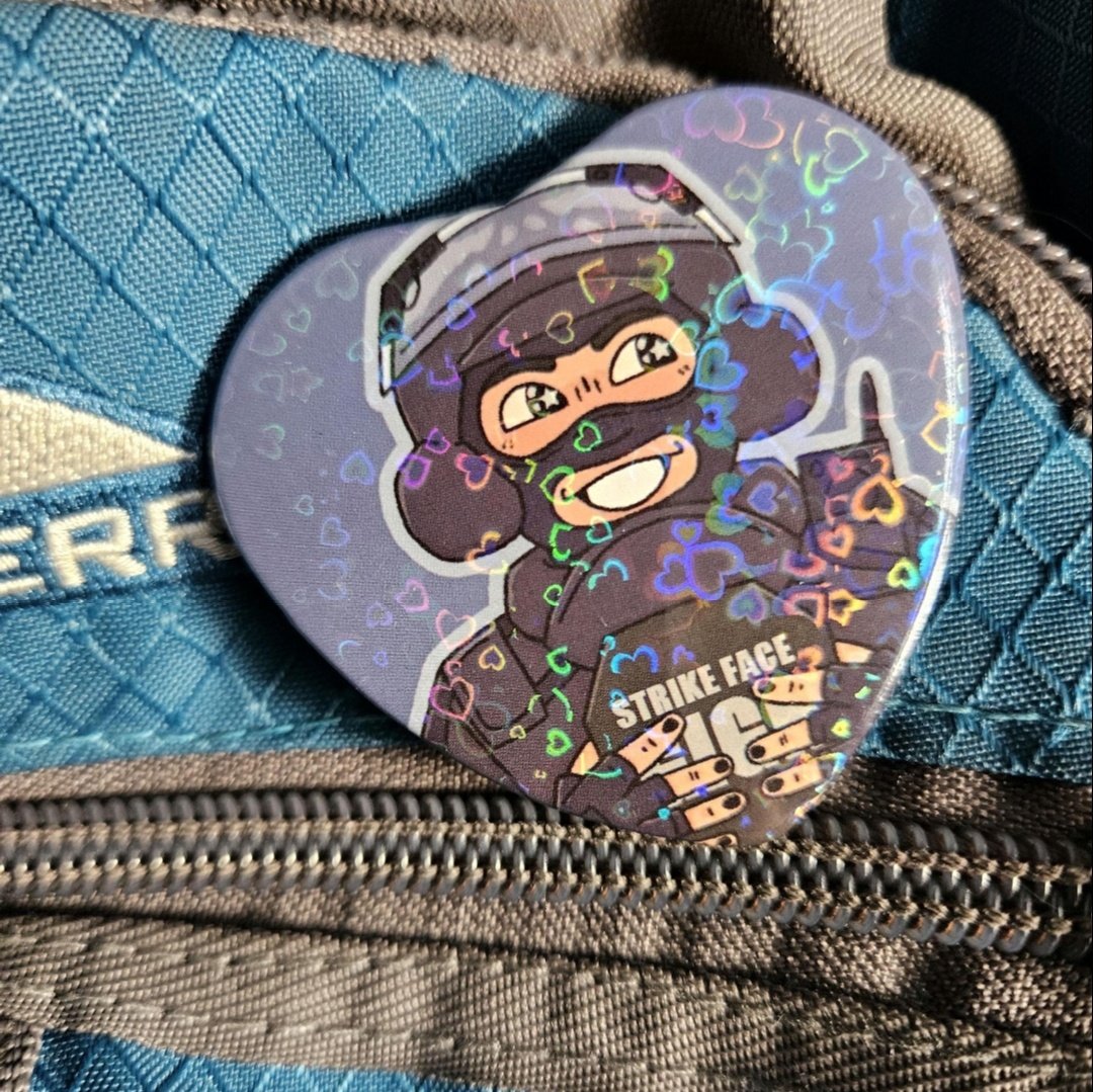 Hiii gamers. Do you have a backpack in need of some siege swag?
Orders are open again 🎉
#WeR6Community