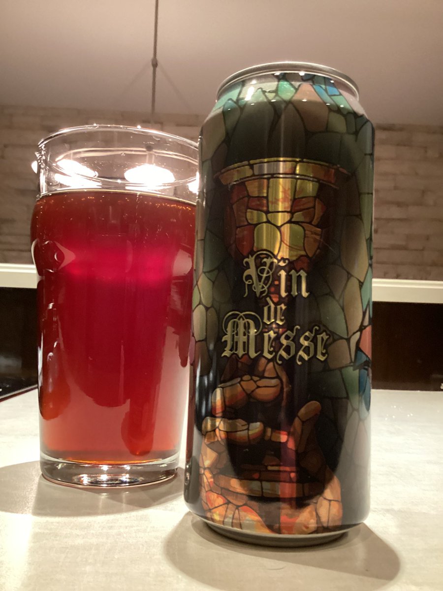 Ernie_C_'s tweet photo. La soirée continue avec un petit vin de messe (scotch ale) issue d’une collabo entre Hopera et Pie Braque. C’est bon par où ça passe! 🤪 🍻 https://t.co/n82BwjOT4b
