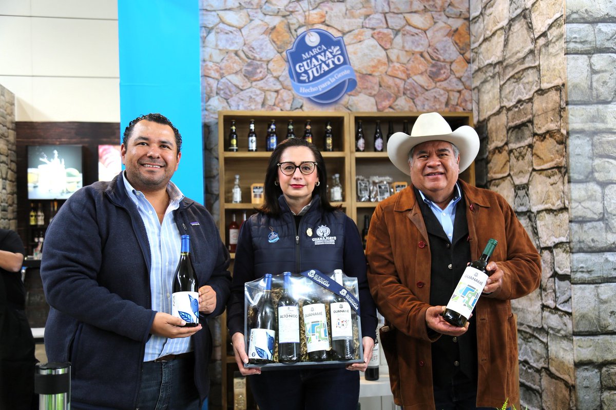 🎡🎉 ¡La <a href="/FeriaDeLeon/">Feria de León</a> 2025 arrancó con todo!

Visita el Pabellón de la Gente y déjate sorprender por el talento de las y los artesanos <a href="/marcagto/">Marca Guanajuato</a>, que con sus creaciones llenan de orgullo a Guanajuato. 🛍️✨
