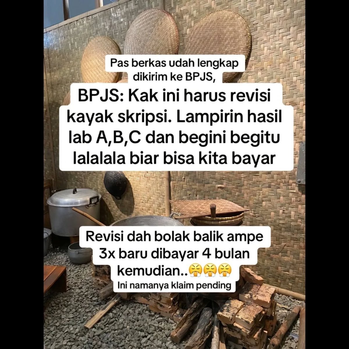eexxoo_7's tweet photo. Apa yang salah dengan sistem BPJS kita?🤷🏻‍♀️ https://t.co/R12JHaTDJh