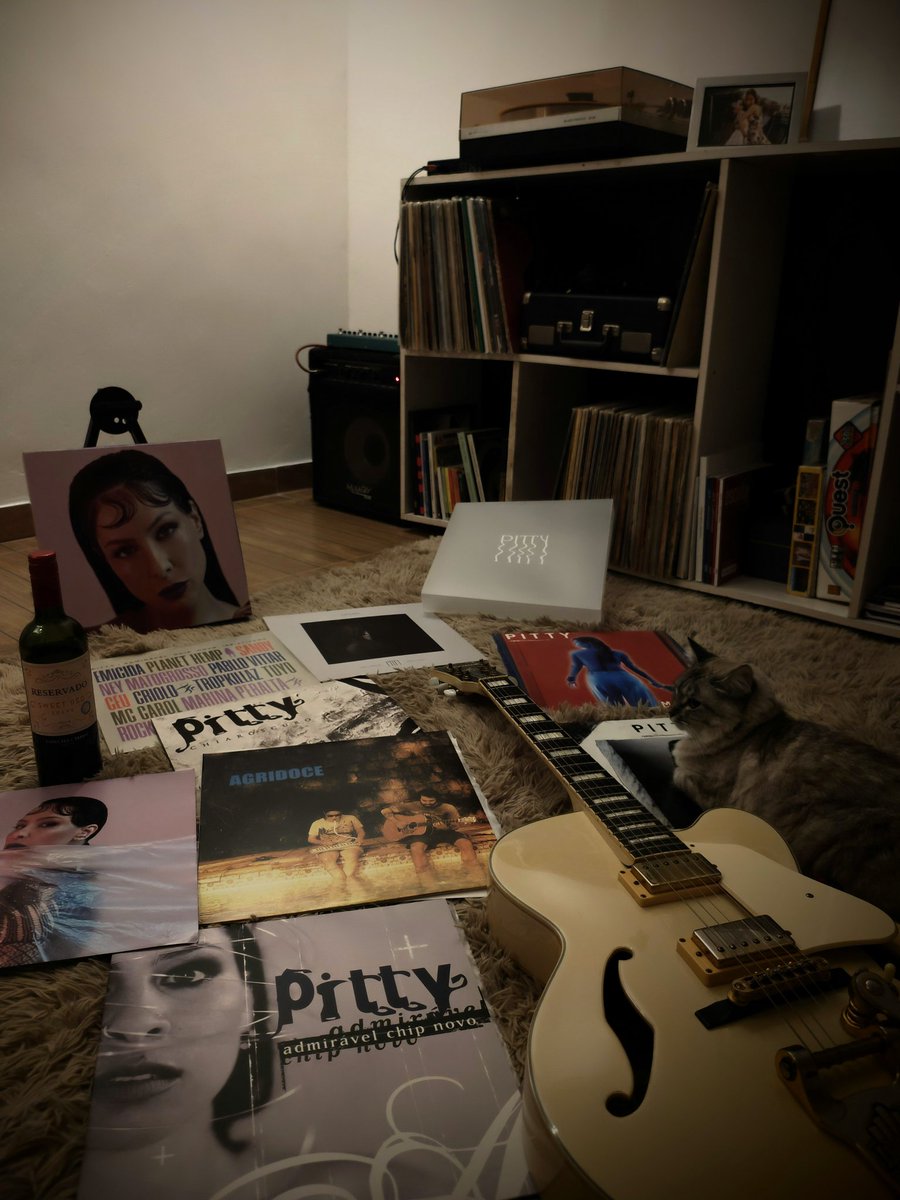 rochathaish's tweet photo. Um coleção quase completa de vinil da @Pitty (com o disco do projeto que eu amo Agridoce da Pitty e Martin)

Adquirida numa loja querida de Natal, a Titans! https://t.co/D1BePMR60I