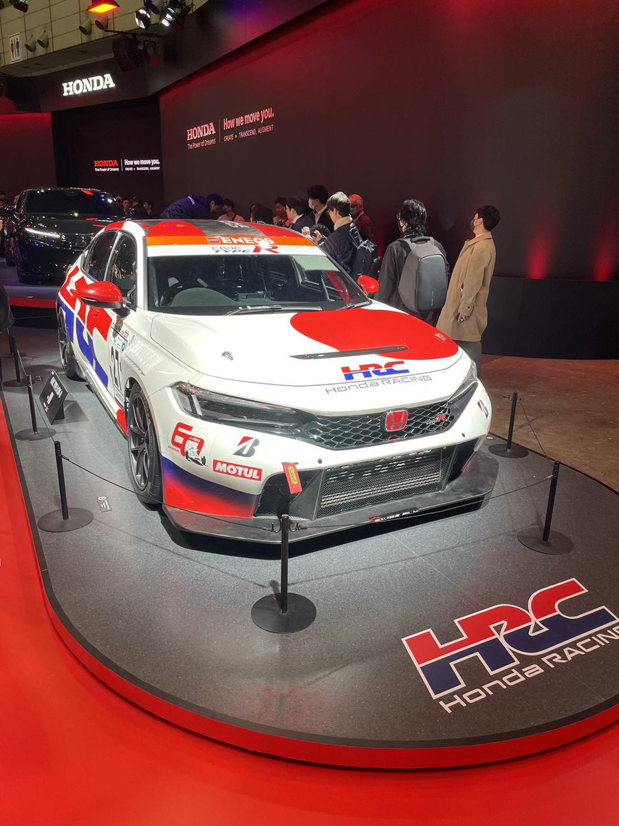 STARCOATING2's tweet photo. 本日より明日1/12まで一般開催されます東京オートサロン2025より、ホンダブースにて当店がラッピング&amp;コーティング施工したHRCのレーシング車両が展示されております！

お越しの際はぜひ御覧になってください😊

#カーコーティング
#カーラッピング
#カーディティーリング
#ホンダ
#HONDA https://t.co/2bqXDr8M6J