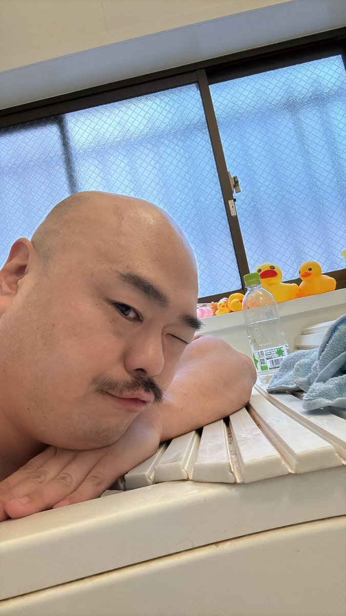ちゃぷちゃぷ 温泉感は楽しんだから、そろそろお風呂綺麗にしよ