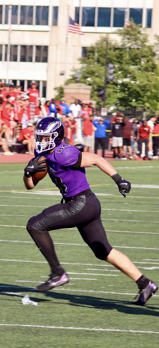 Check out my Junior Season Highlights!

hudl.com/v/2R9qui