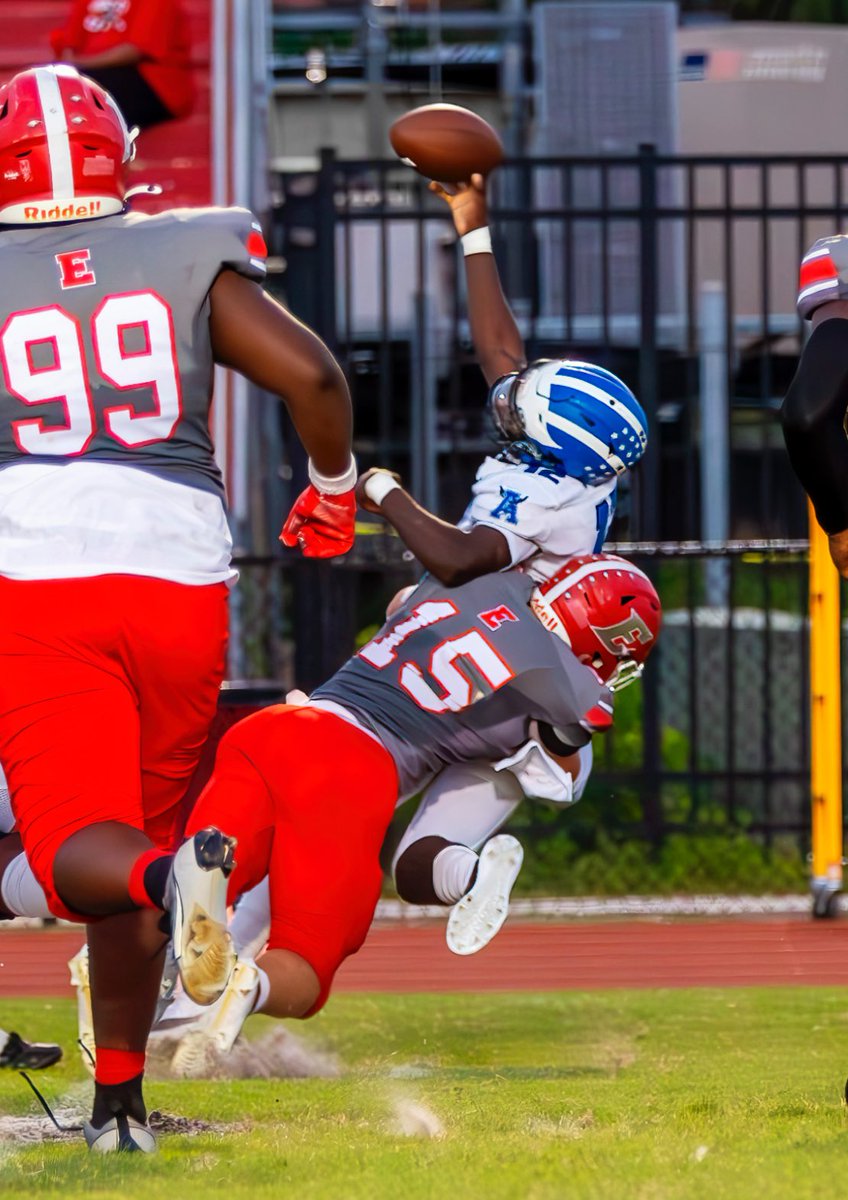 I know how to hit!! And wrap up. <a href="/BertnotErnie/">Bert Whigham</a> <a href="/HitStick_4/">M.A. Jr</a> <a href="/CoachBMyers/">Britt Myers</a> <a href="/CoachBrianMetz/">BRIAN METZ</a> <a href="/JadenHunter9/">Coach Jaden Hunter</a> <a href="/CoachT_Lamb/">Taylor Lamb</a> <a href="/CoachRoss___/">James Ross III</a> <a href="/ThatguySupaDave/">Supa Dave</a> <a href="/coach_norv/">Norval McKenzie</a> <a href="/CoachVBrown59/">CoachBrown59</a>  @WCUCoachO <a href="/EdgewaterFB/">Edgewater Football</a> <a href="/EdgewaterAD/">Edgewater High School Athletic Department</a> <a href="/CoachAlexMathis/">Coach Alex Mathis</a> <a href="/CoachAWang/">Andy Wang</a> <a href="/Excelspeed12/">Lo Wood</a>