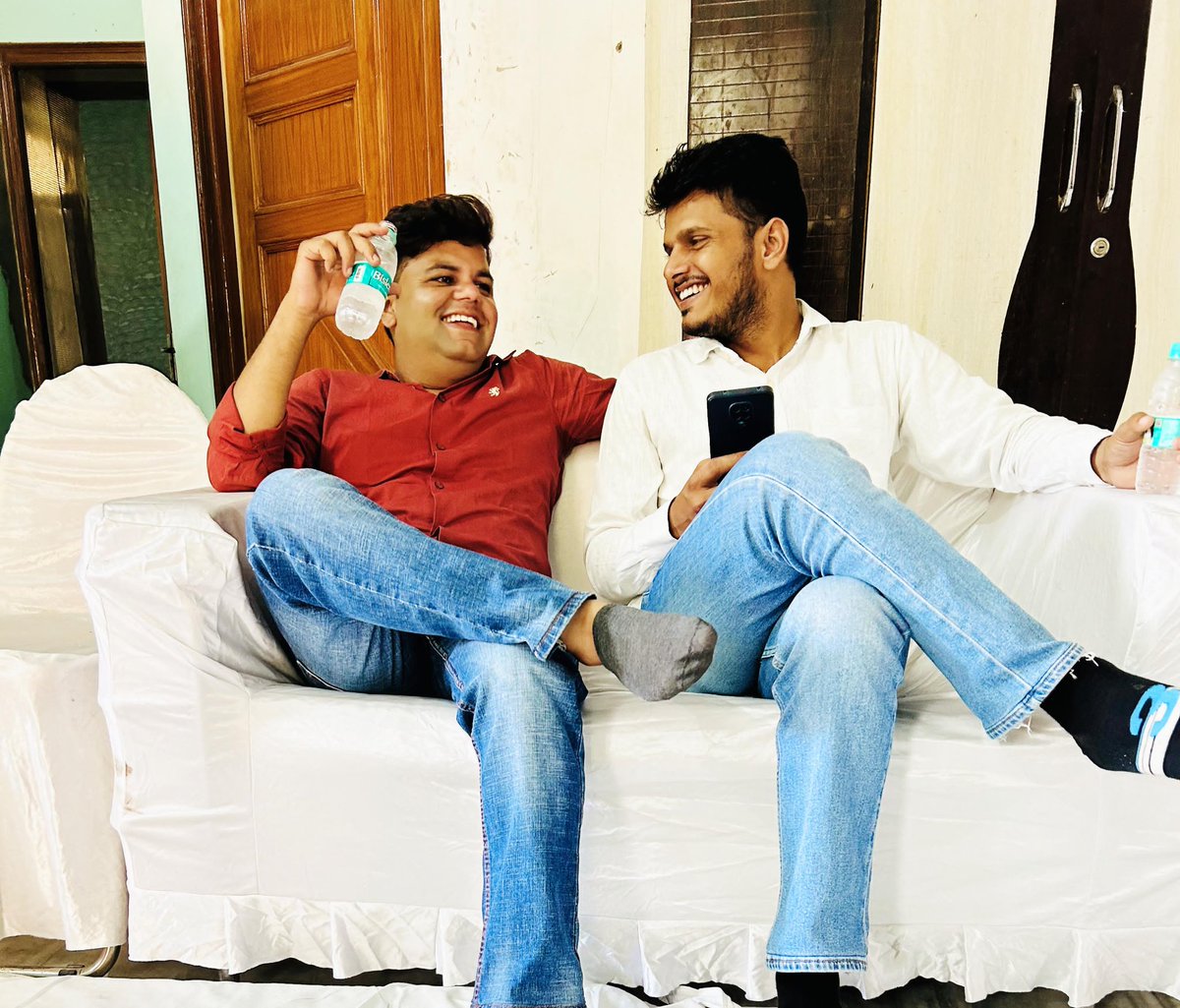 Rajesh Kumar Yadav (@activerajesh) on Twitter photo मिठास इस तरह ही बांटो तुम,करोडो बार कैक काटो तुम !! 💚💚🎂🍫
जन्मदिन मुबारक हो भाई 🌹
<a href="/ShayarSiddharth/">Siddharth Kumar</a>
#HappyBirthday मिठास इस तरह ही बांटो तुम,करोडो बार कैक काटो तुम !! 💚💚🎂🍫
जन्मदिन मुबारक हो भाई 🌹
<a href="/ShayarSiddharth/">Siddharth Kumar</a>
#HappyBirthday